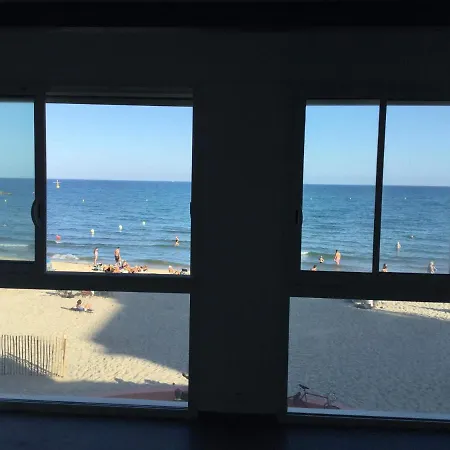 Les Sirenes Apartment *