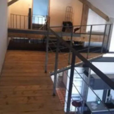 Les Sirenes Apartment *